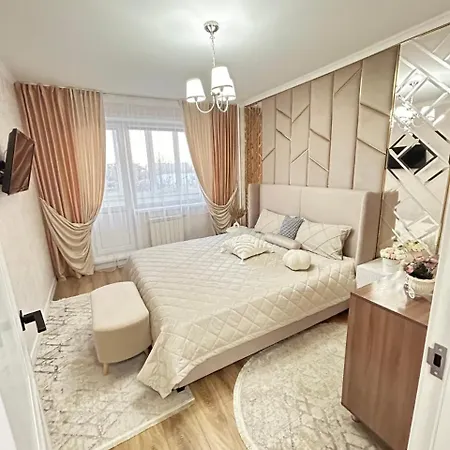 Двухкомнатные Апартаменты На Улице Естая, Дом 83-1 Напротив Тд Тулпар Pavlodar Exterior photo