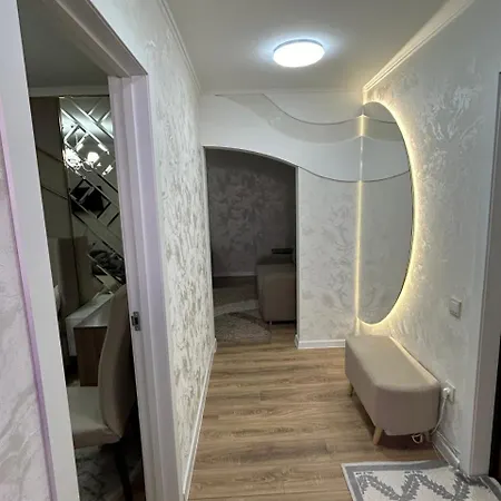Двухкомнатные Апартаменты На Улице Естая, Дом 83-1 Напротив Тд Тулпар Pavlodar Exterior photo