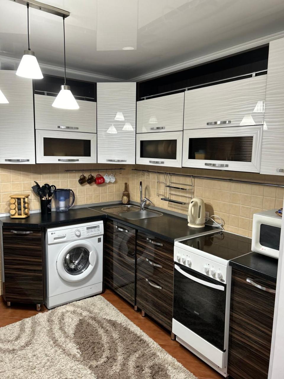 Apartment двухкомнатные на улице естая, дом 83-1 напротив тд тулпар